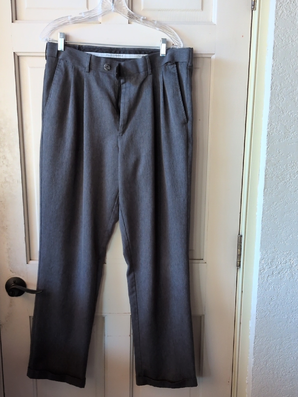 Men's Gray Dress Pants With Hidden Waist Stretch